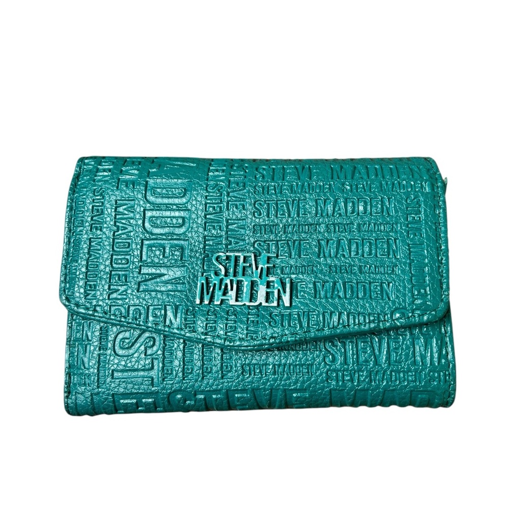 Steve Madden Evergreen Embossed Wallet